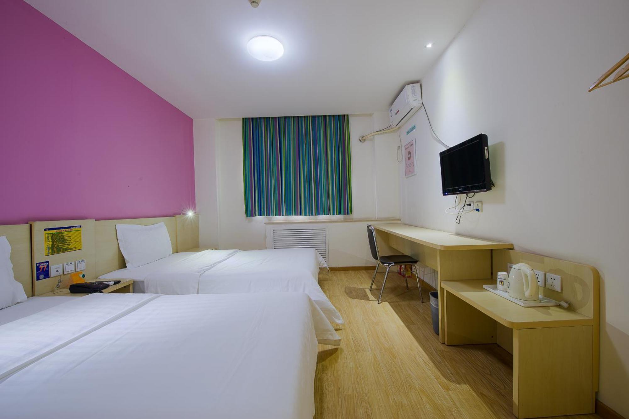 7Days Inn Guangzhou South Railway Station Huijiang Subway Station Екстер'єр фото