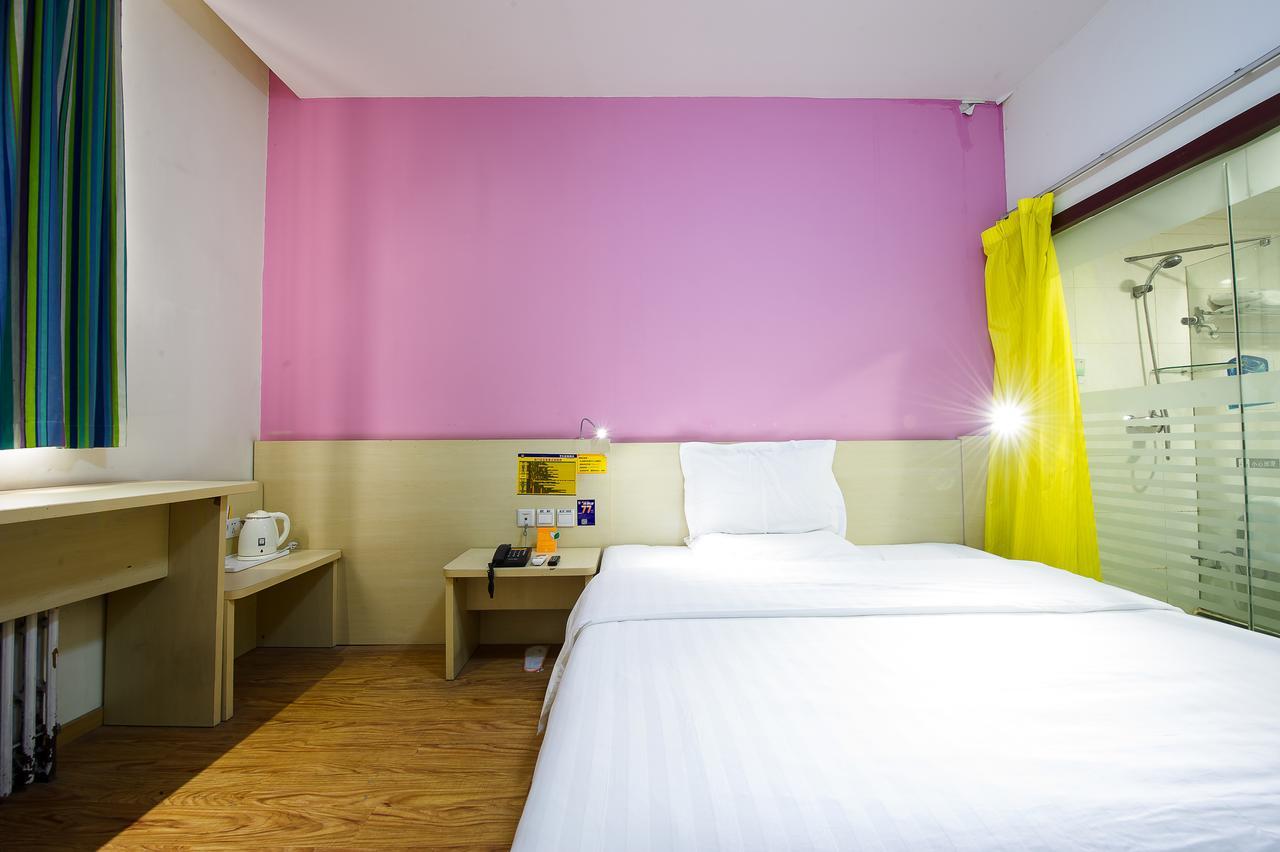 7Days Inn Guangzhou South Railway Station Huijiang Subway Station Екстер'єр фото