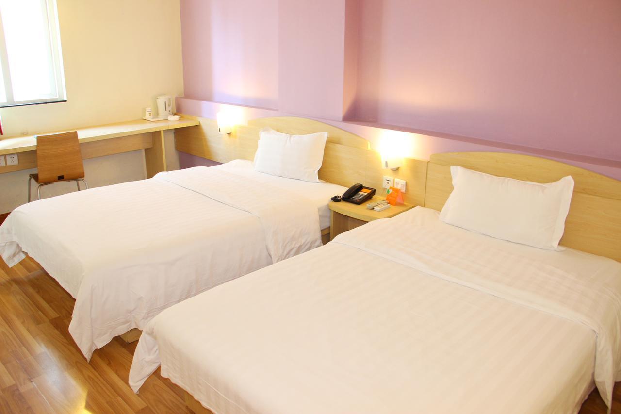 7Days Inn Guangzhou South Railway Station Huijiang Subway Station Екстер'єр фото